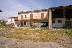Cascina a Montichiari Via Erculiani