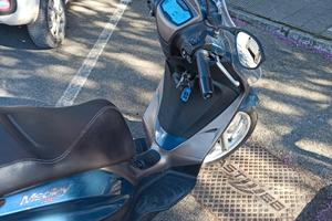 Piaggio 125