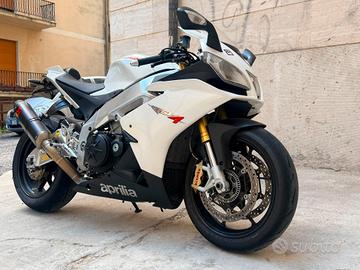 Aprilia RSV4 