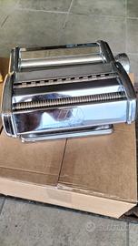 macchina per tirare la pasta 