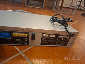 lettore dvd vhs LG 