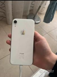 iphone xr con schermo da cambiare