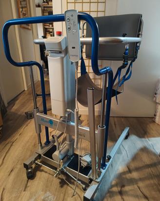 Sollevatore elettrico per disabili e anziani