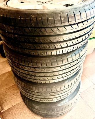 Gomme pneumatici con cerchi in lega Peugeot