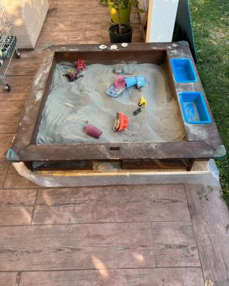 Sabbiera artigianale per bambini