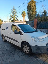 Furgone partner passo lungo