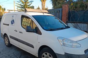 Furgone partner passo lungo