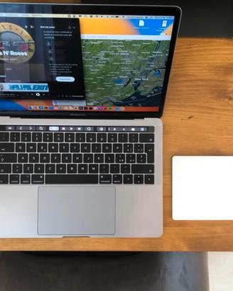 Apple MacBook Pro 13" 2017 touchbar Corr i7 3.5GHz