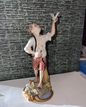 Scultura di bambino Capodimonte collezione