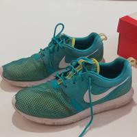 Nike ROSHERUN  NM BR  size 9