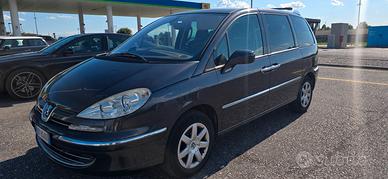 Peugeot 807 2.0 HDi S