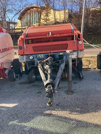 Rotopressa Fort da 120x120 con legatore a rete.