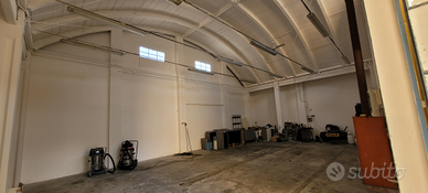 Capannone a Buccinasco