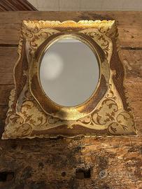 Specchio con cornice dorata anni ‘60 stile barocco