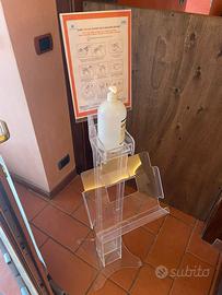 Piantana per dispenser gel disinfettante mani