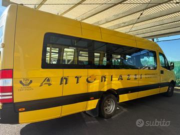 Scuolabus Mercedes 519