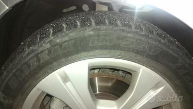 4 Pneumatici Bridgestone Blizzak LM-25V 205/55 R17