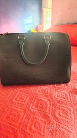 Louis Vuitton speedy