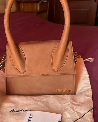 Jacquemus le grand chiquito