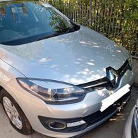 Renault megane 3 serie anno 2014 per ricambi (2a)