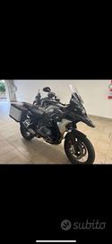 BMW GS 1250 triple black