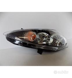 Ford Fiesta MK7 Faro Anteriore Sinistra - 11072