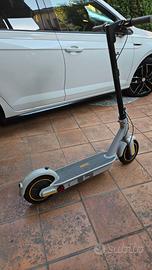 Monopattino nimebot g30