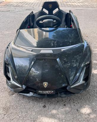 Lamborghini Sian FKP 37. Macchinetta per bambini