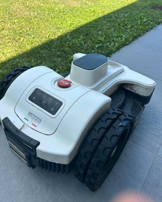 ROBOT TAGLIAERBA AMBROGIO 4.0 BASIC