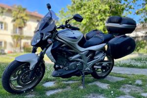 Suzuki SFV Gladius 650 - 2011