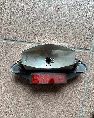 Base fanale posteriore Aprilia Rally 50cc
