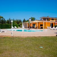 Villa 8-14 posti pochi km dal mare vic gallipoli