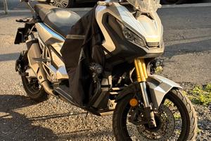 Xadv 750