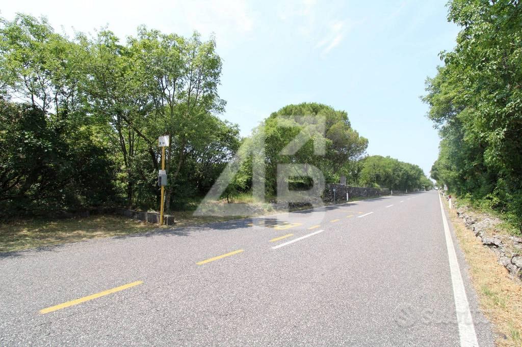 Terreno di 2733 m² a Trieste - Altro