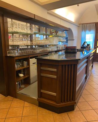 Bancone Bar Completo