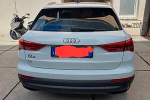Audi Q3  35 tdi s-tronic business