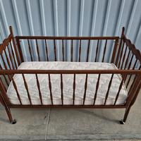 culla per bambino in legno