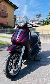 Piaggio Beverly 500 colore Rosso Cherry