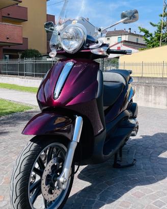 Piaggio Beverly 500 colore Rosso Cherry