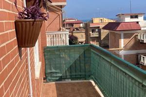 POMEZIA TRILOCALE ARREDATO Con BALCONE