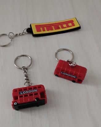 Portachiavi mini-bus London e logo Pirelli