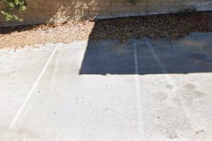 Posto auto scoperto punta ala