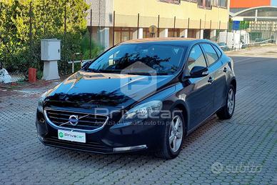 VOLVO V40 D2 1.6 Kinetic