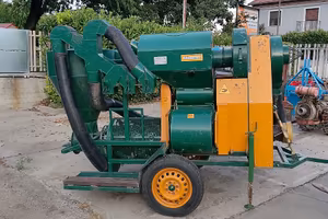 Macchina Raccoglinocciole - Monchiero