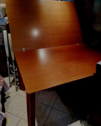 Tavolo usato allungabile in legno