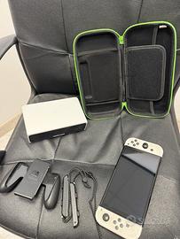 Nintendo Switch OLED Bianca