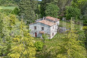 Casa Indipendente Gubbio [Casa Santa C.VRG]