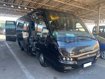 Autobus turistico Iveco Mago 2