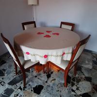 TAVOLO TONDO + SEDIE