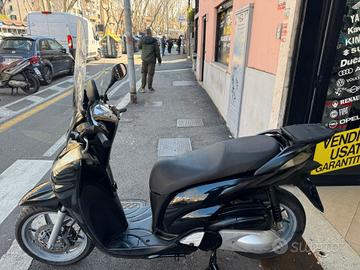 Honda SH 300 - 2007 NERO - PERMUTE